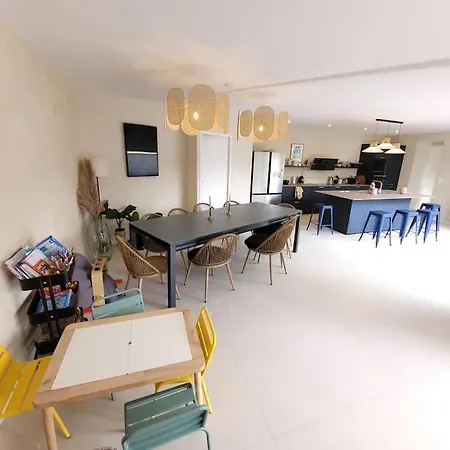 La Vie De Famille - Les De La Cote D'amour *