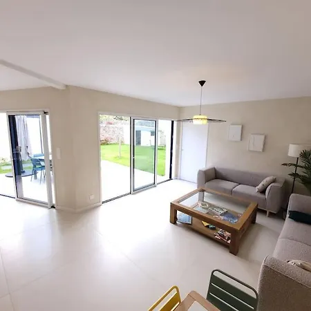 La Vie De Famille - Les De La Cote D'amour 빌라 *