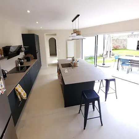 La Vie De Famille - Les De La Cote D'amour 빌라